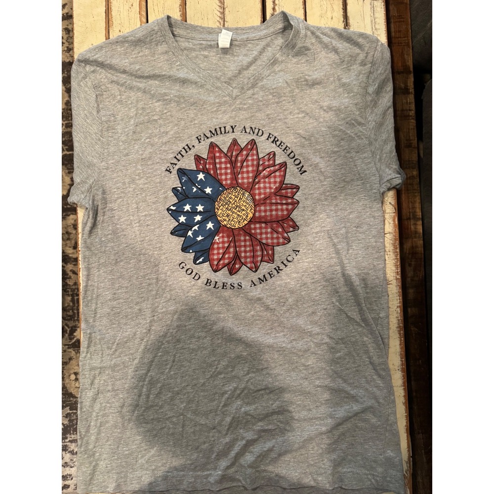 LiF Apparel Faith Family Freedom God Bless America Sunflower V-Neck Tee Medium